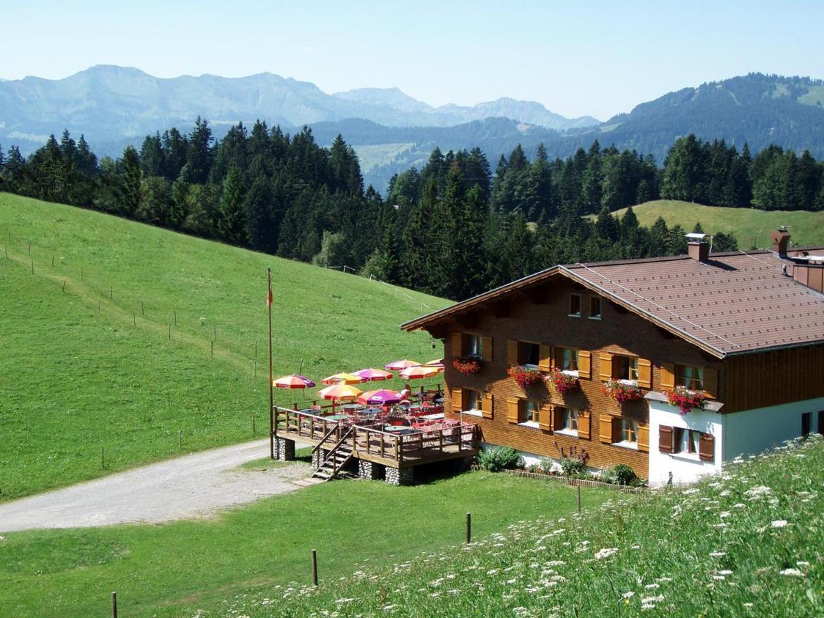 Alpengasthof Brueggele Alberschwende Exterior foto